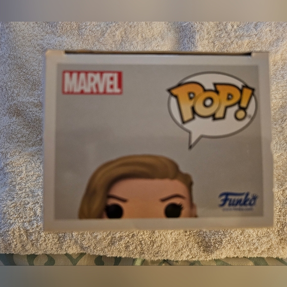 Captain Marvel Funko POP! 1257 - Picture 6 of 8
